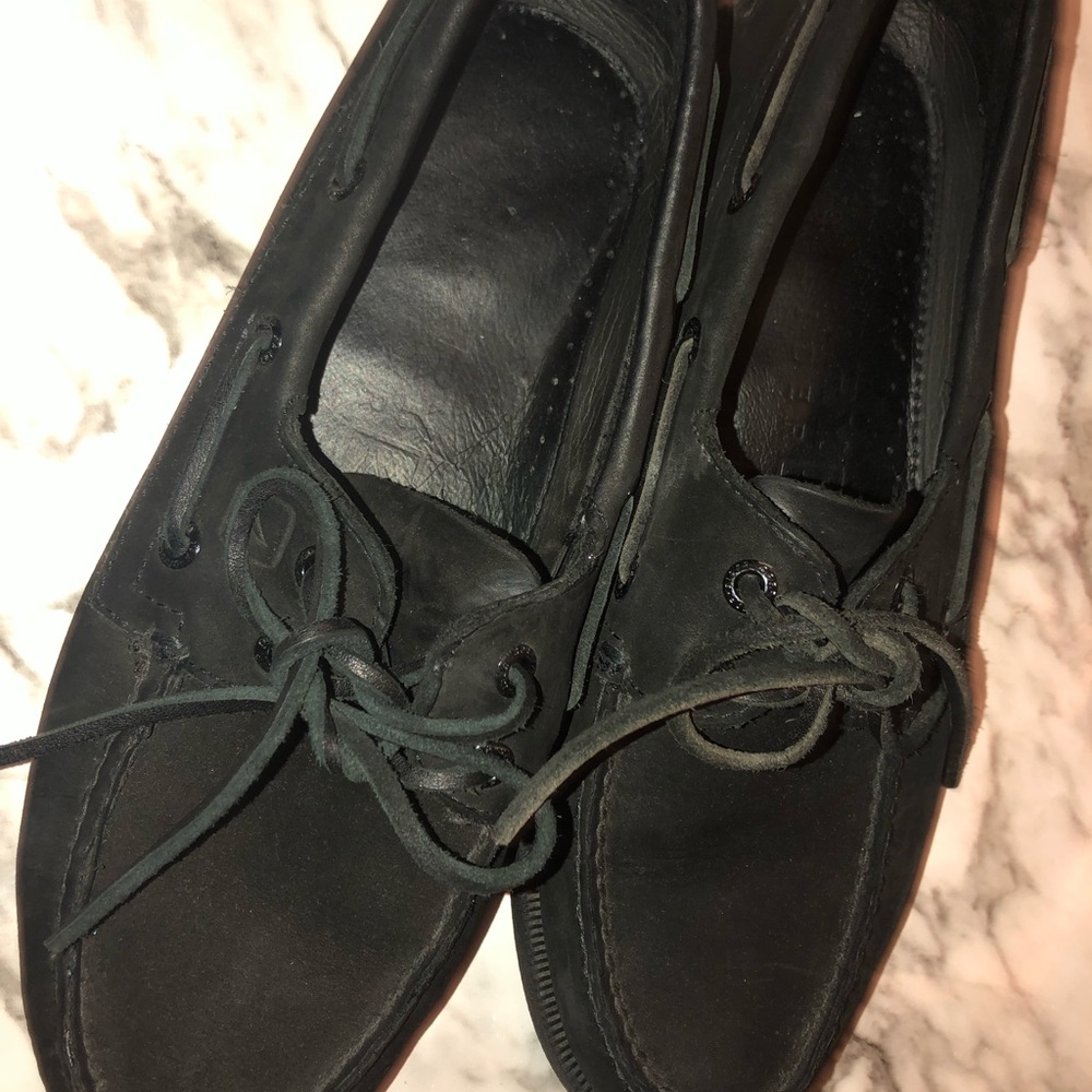 Black Sperry